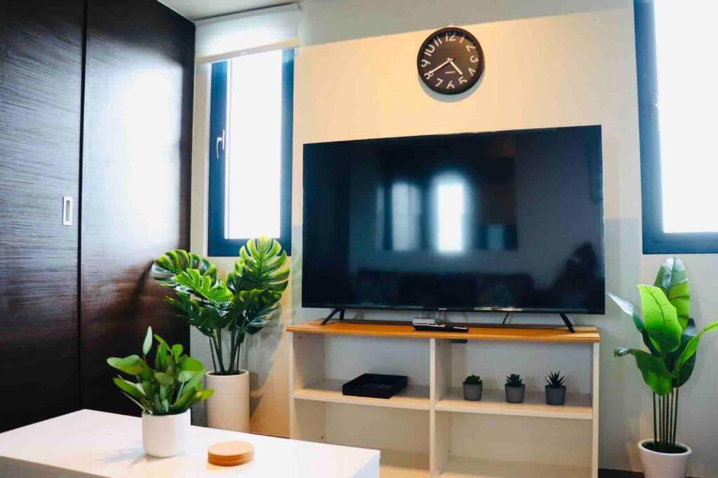 Air Residences Makati - Fully Furnished Condo With Skyline Views! 마닐라 외부 사진