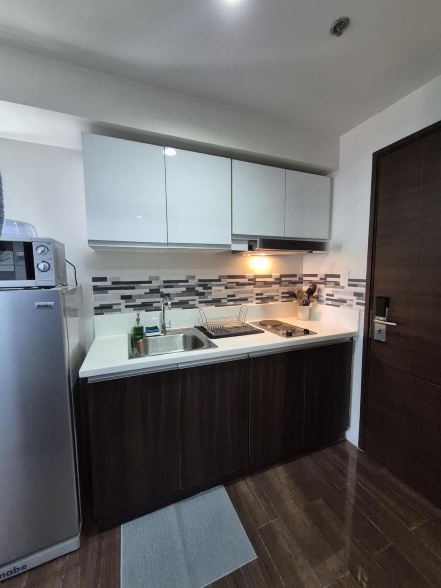 Air Residences Makati - Fully Furnished Condo With Skyline Views! 마닐라 외부 사진